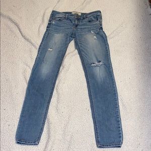 Buy2 Get1 Hollisterjeans